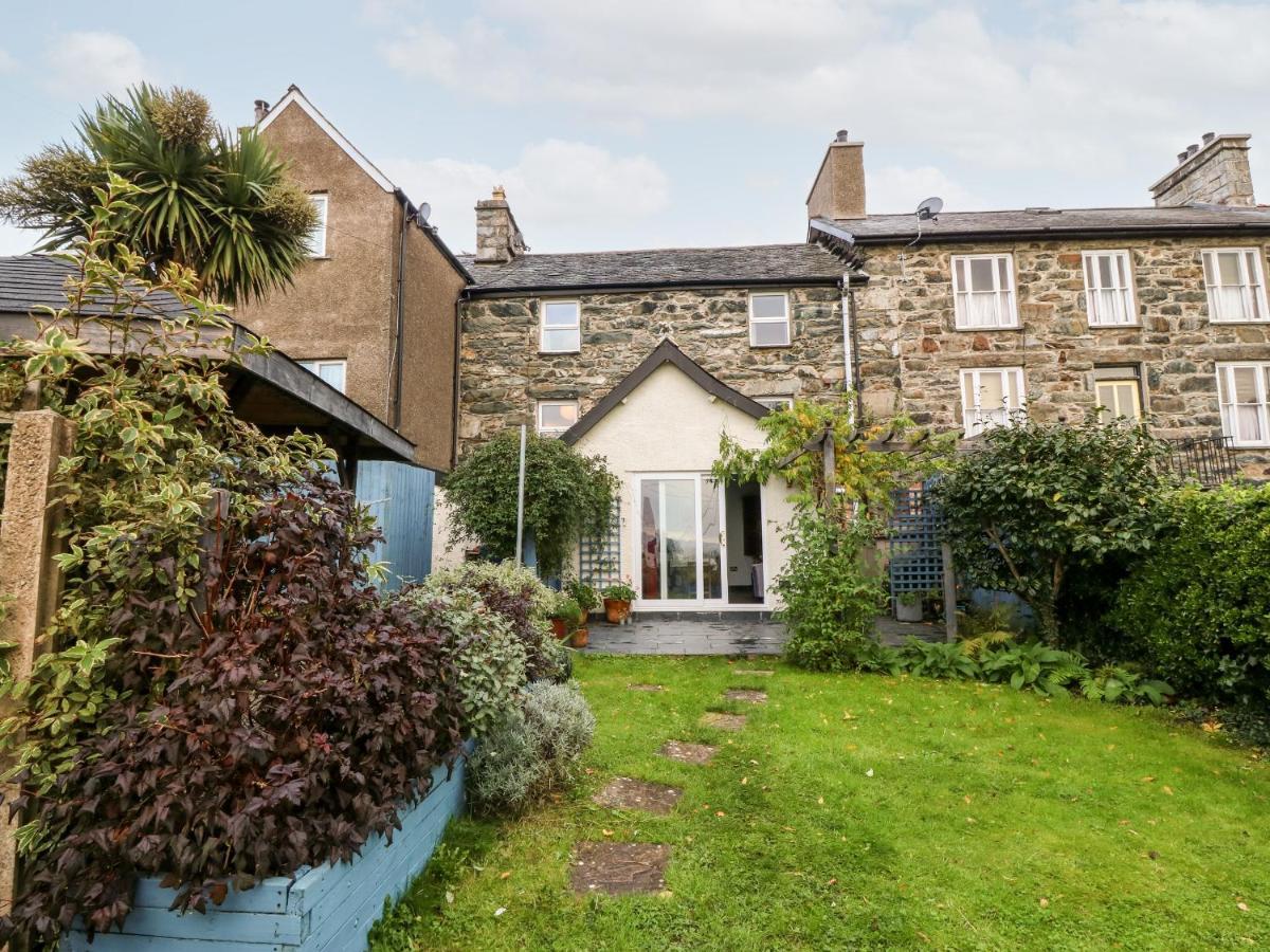 Gerlan Villa Harlech Exterior photo